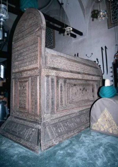 Mevlana ve oğlu Sultan Veled, Puşide ve Sandukasına Dair Kısa Bir Açılama